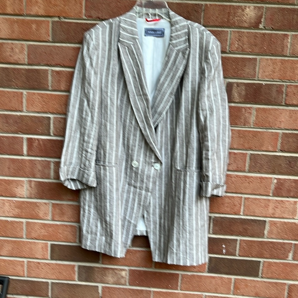 White Label women’s  L/XL Linen striped blazer.